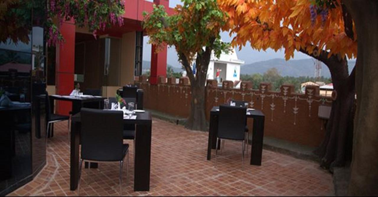 Hotel Hiton Perintalmanna Exterior photo